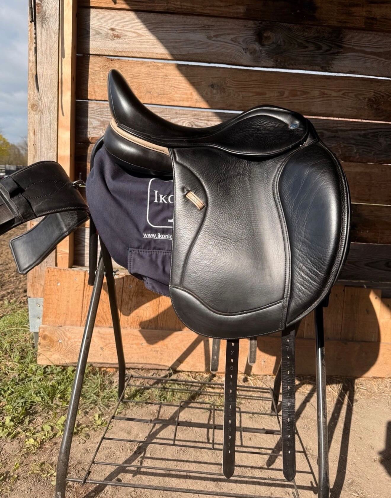 Selle De Dressage Ikonic Hybrid